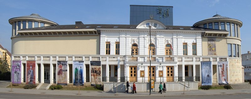 Egri Gárdonyi Géza Színház  - Épület -  (2004-06-01)